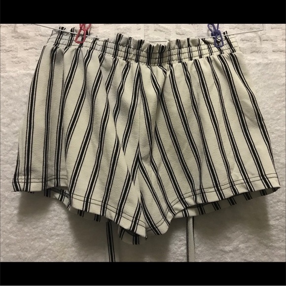 Hot Kiss Comfy Ruffled White Striped Shorts - Picture 8 of 8